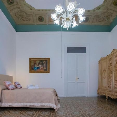 Terre D'Oro, Appartamento Di Lusso In Centro Citta Палермо Екстериор снимка