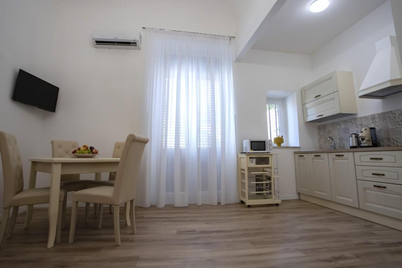 Terre D'Oro, Appartamento Di Lusso In Centro Citta Палермо Екстериор снимка