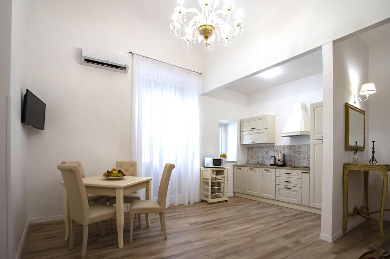 Terre D'Oro, Appartamento Di Lusso In Centro Citta Палермо Екстериор снимка